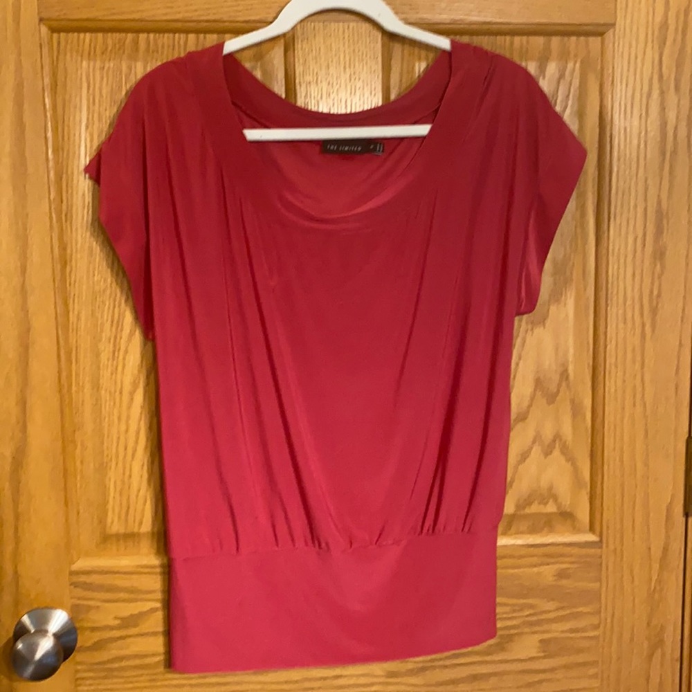 The Limited - Beautiful and flattering rose colored top with wide trim a…